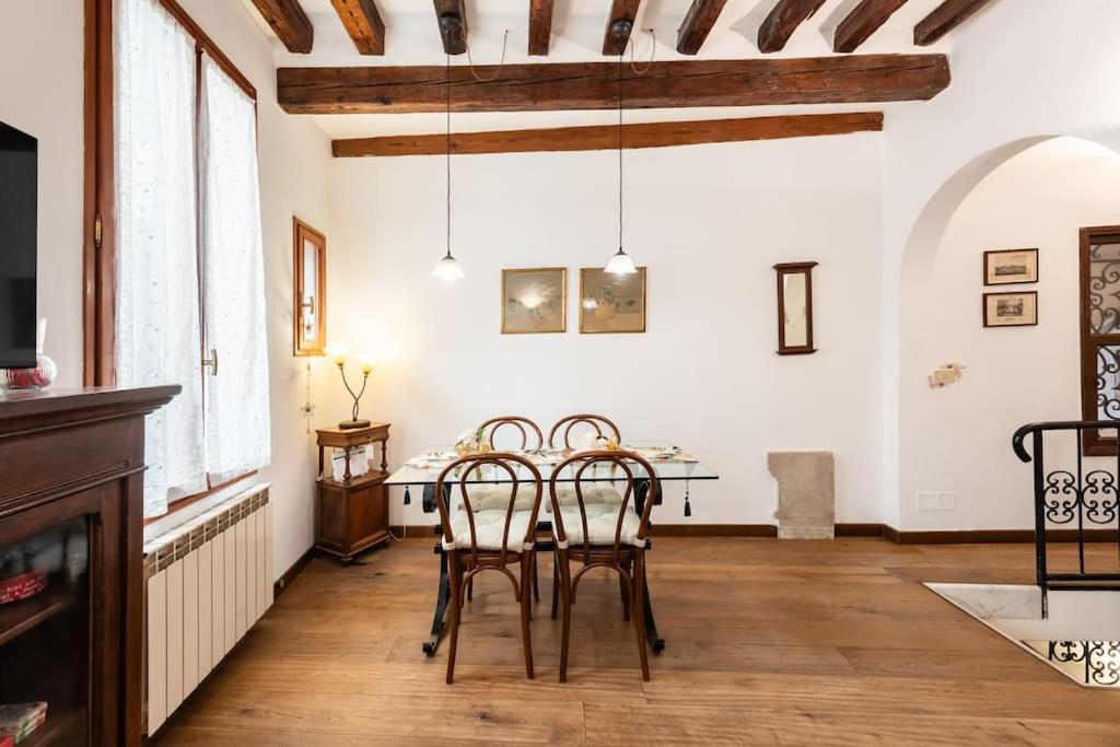 Apartment Ca' Della Madoneta - Vista Canale Venice