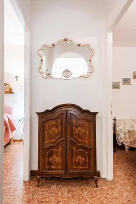 Ca' Della Madoneta - Vista Canale Appartement Venetië